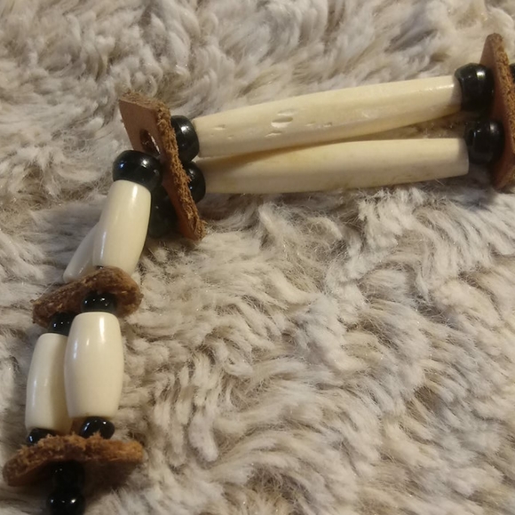 Bone / Black beaded Leather Strap Necklace - Picture 13 of 16